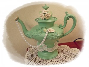 Shabby Chic Teapot decor