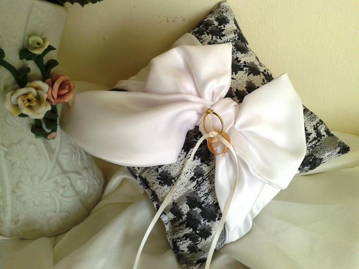 Ring Bearer Pillow Grey Floral with white Satin Ribbon on Handmade Artists' Shop