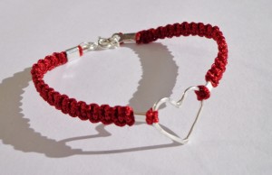 Heart_red_macrame3