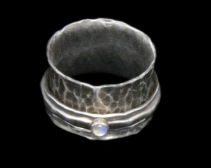 1860SterlingSilverSpinnerRingMoonstone4_500