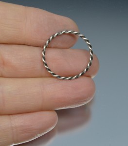 1876TwistedSilverRing3_1000