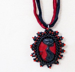 Necklace Goth Victorian Red Black Cat Ice Resin Beadwoven