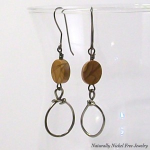 Banded Oak Agate Earrings with Niobium Loop