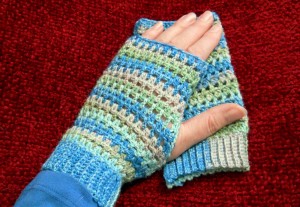 Hand knit gloves