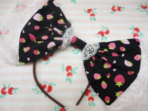 Strawberry Lolita Bow_01