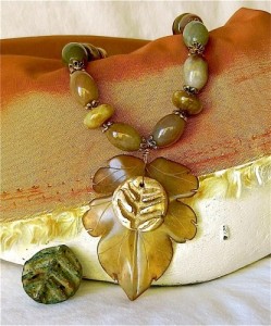 bronze_impression_on_jade_leaf_pendant_on_nephrite_jade_bead_necklace_dcd32def