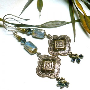 blue_kyanite_vintaj_brass_swarovski_crystal_tribal_dangle_earrings_b0dc45f5