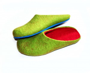 Blue sole felted wool shoes green pink 1