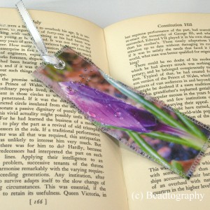 Beadtography braille bookmark purple crocus flower with love in braille (3)