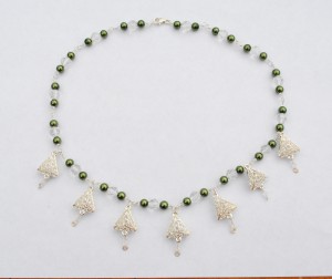 Christmas Tree Necklace 3