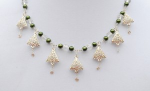 Christmas Tree Necklace 4