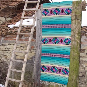 Rugs N' Bags - find high quality handwoven wool rugs. All of our rugs are handmade in Bulgaria.