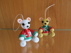 rsz_christmas_ornaments_handmade_ornaments_3d_paper_ornament_bear_with_christmas_sweater_1(1)
