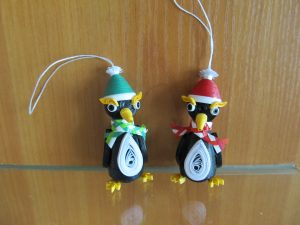 rsz_christmas_ornaments_handmade_ornaments_3d_paper_ornaments_penguin_1