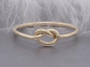 solid-gold-love-knot-commitment-thick-gauge
