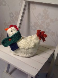 three-french-hens-knitted-hen