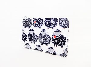 sweetheart sheep pouch 001